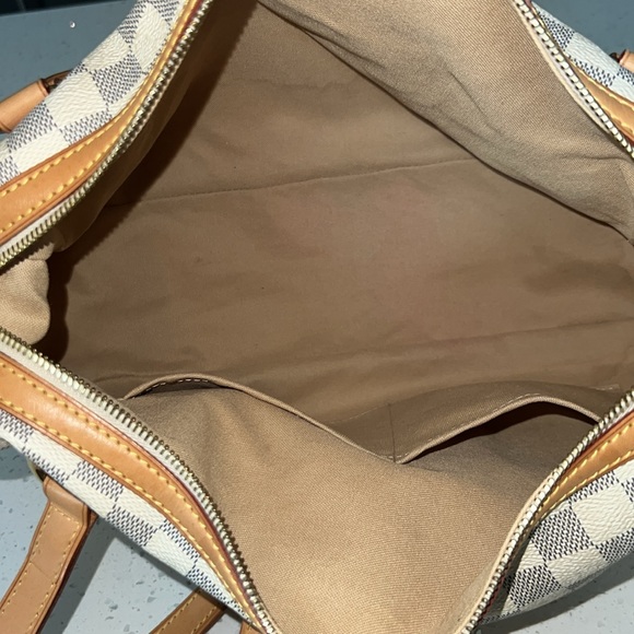 LOUIS VUITTON
Stresa PM Damier Azur Shoulder Bag - Picture 7 of 7